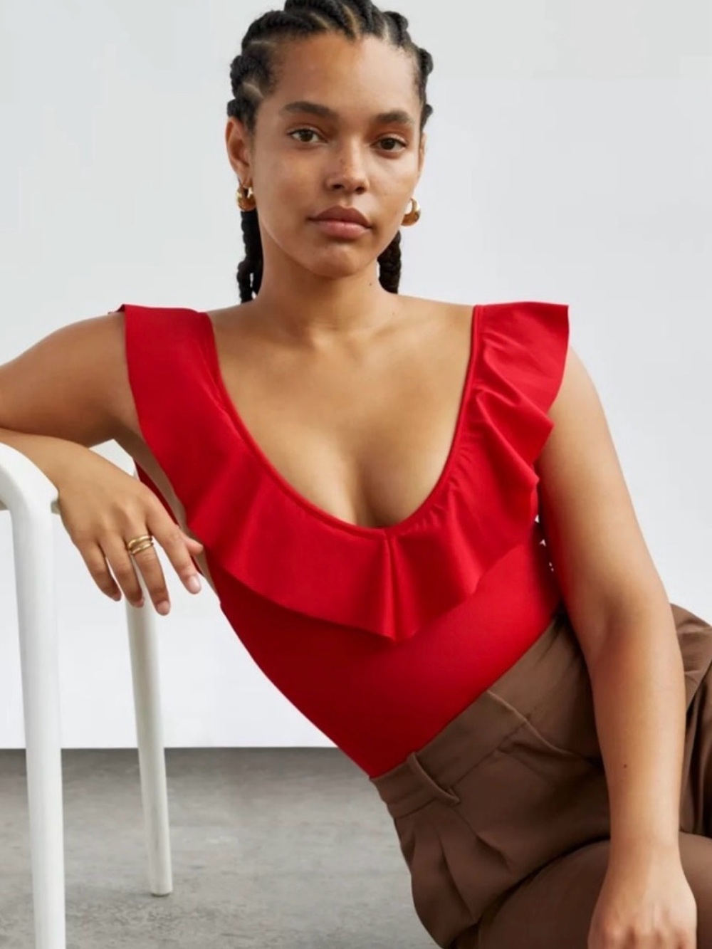 Aritzia Danette Ruffle Double V-Neck Bodysuit | NWT Size small - Picture 1 of 7